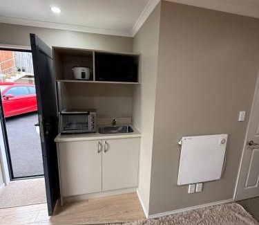 Dunedin Apartment | Private 1 br mini house