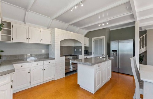 Nukuhau House | Private Estate, Pool, Spa & Lake Views, Taupō