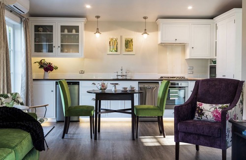 Blenheim Cottage | Private Luxury Cottage for Two in Marlborough Wine Country