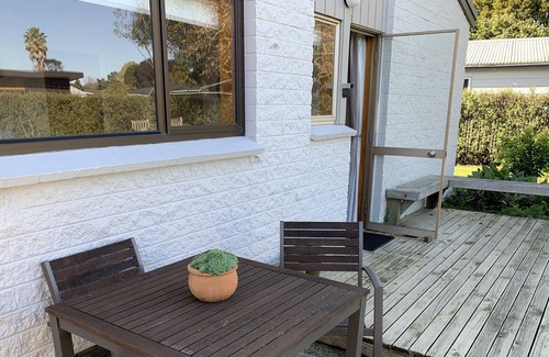 Cambridge Apartment | Private studio close to town sporting venues and attractions. Cafe round corner