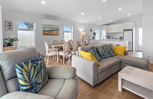 Waipu House | Pu Corner - Waipu Holiday Home