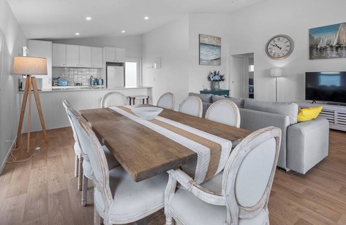 Waipu House | Pu Corner - Waipu Holiday Home