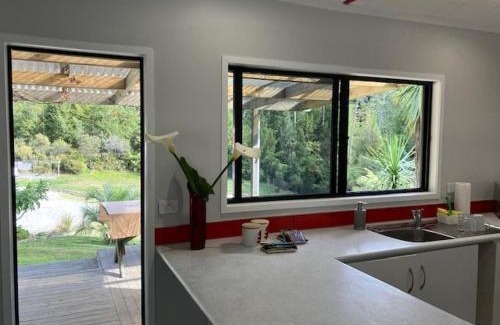 Omanawa Apartment | Punga Grove