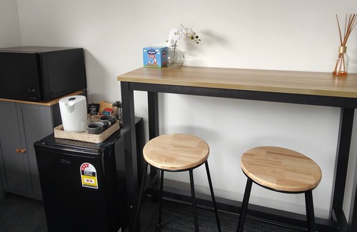 Pakuranga House | Quality Stay Private Guest Room in Town