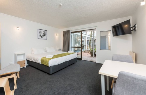 Richmond Hotel | Queen Street Studios