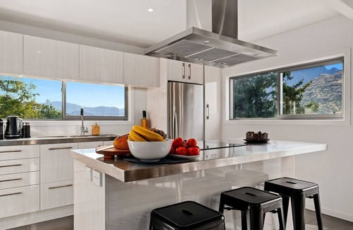 Queenstown House | Queenstown Lakefront Dream | 4 Bed
