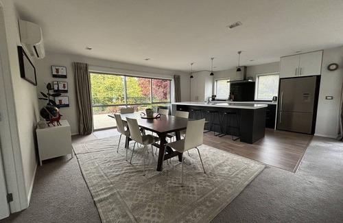 Lower Shotover House | Queenstown, luxury, spacious, Family Home with spectacular views and Hot Tub.
