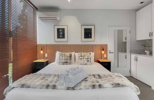 Queenstown Resort | Queenstown Studio with Lake & Mountain Glimpses