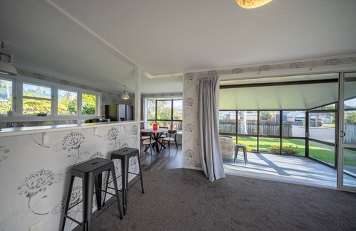 Te Anau House | Quiet on Quintin - Te Anau Holiday Home