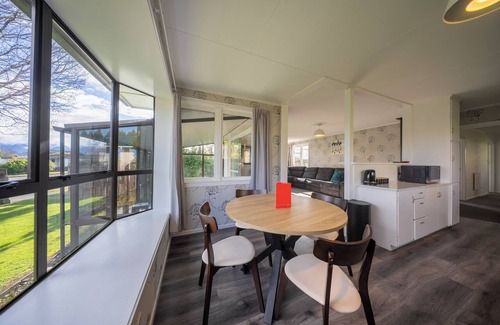Te Anau House | Quiet on Quintin - Te Anau Holiday Home