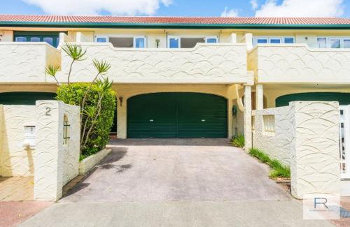 St. Heliers House | QV Stays Gorgeous Hideaway with a Touch of Spanish Charm