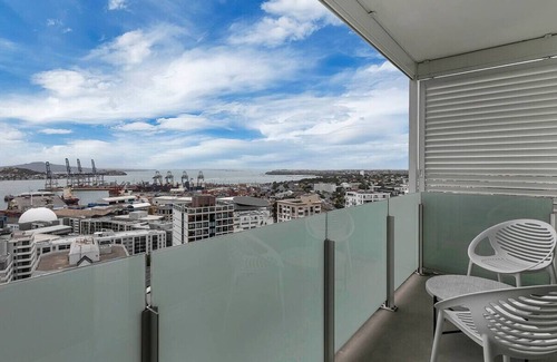 Auckland Central Business District Apartment | QV Stays Sky High Escape