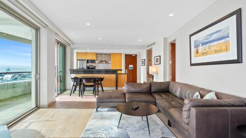 Auckland Central Business District Apartment | QV Stays Upscale Urban Sanctuary