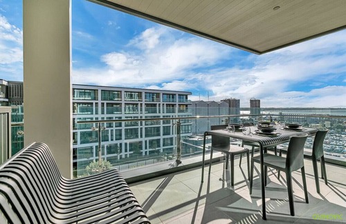 Auckland Central Business District Apartment | QV Stays Viaduct Studio