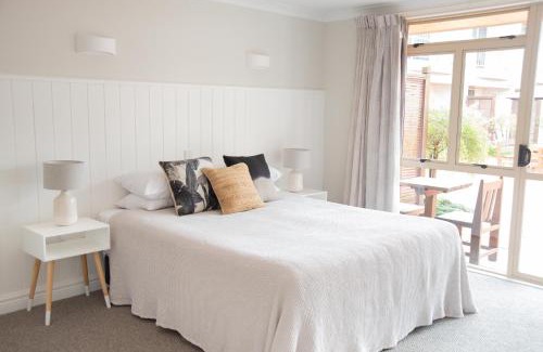 Raglan Hotel | Raglan Sunset
