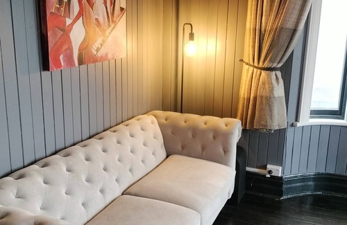 Invercargill City Centre Apartment | Red Door Dee Street