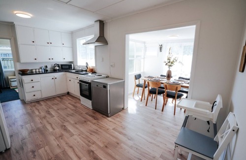 Rotorua House | Redwood Lodge Retreat by Aotearoa Airbnb Management
