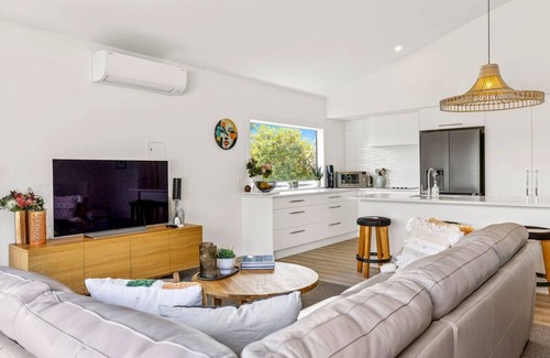Rainbow Point House | Relax at Rainbow Point - wonderful open plan holiday home