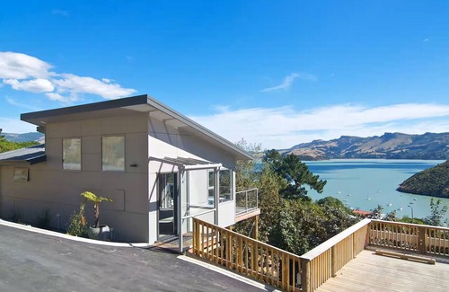 Christchurch District Cabin | Relax, unwind & enjoy the views & birdsong in a spacious standalone cottage.