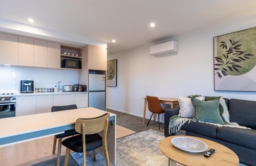 Christchurch City Centre Apartment | Relaxing CBD Apartment with Spa