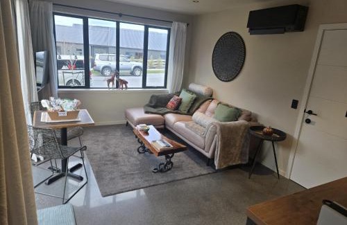Kawarau Falls Apartment | Remarkables Burrow