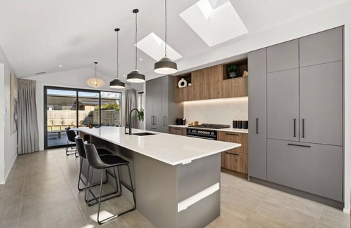 Kawarau Falls House | Remarkables Retreat, close to Ski Fields!