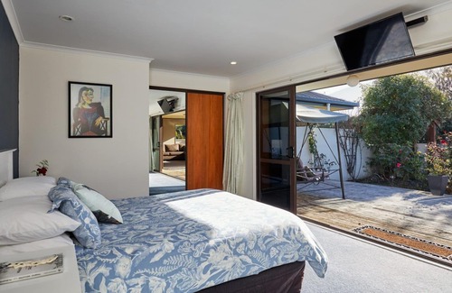 Kaikoura House | Residence at the Stunning, Te Mahuru Retreat available during Christmas break