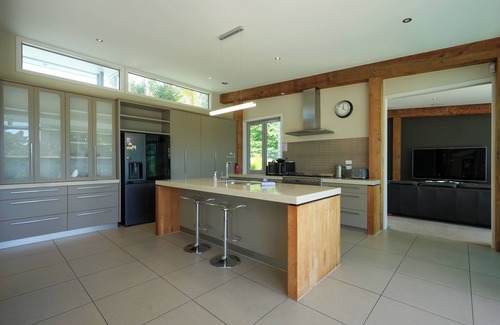 Lucas Heights House | Rest+Lush Bush+Pool+ Spa+BBQ+Private