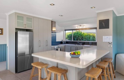 Hilltop House | Retreat on Harvey Street