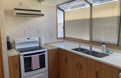 Mount Maunganui Condo | Retro Charm in the Mount