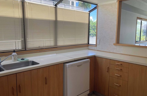 Mount Maunganui Condo | Retro Charm in the Mount