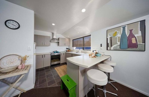 Kaikoura House | Revive House | Comfortable Base | Top Unit - KK71932