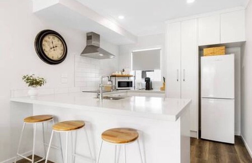 Hamilton House | River City Retreat - Central!