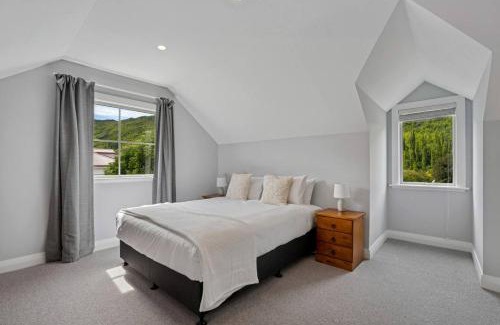 Arrowtown House | Riverbend Escape | Quiet Location & Family Friendly
