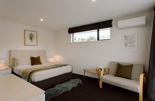 Albert Town Apartment | Riverside retreat, Wanaka