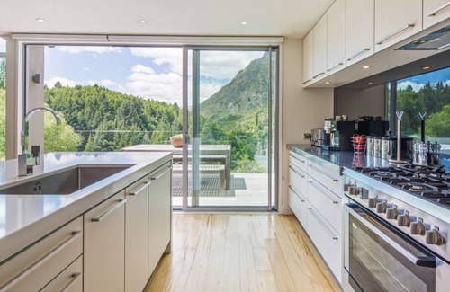 Arthur's Point House | Riverview Retreat Queenstown (4 Bed) by MajorDomo | Arthur`s Point Alpine Villa with Shotover River Views & Spa Pool.