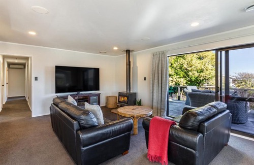 Richmond Heights House | RnR Retreat - Taupo