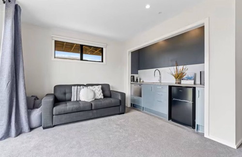 Wanaka Apartment | Roam & Recharge Wanaka - 1BR Luxury Suite
