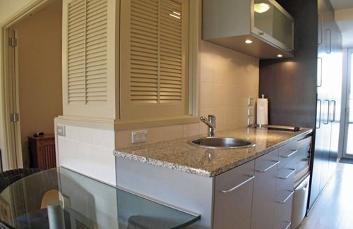 Oneroa Apartment | Romantic Beach Getaway