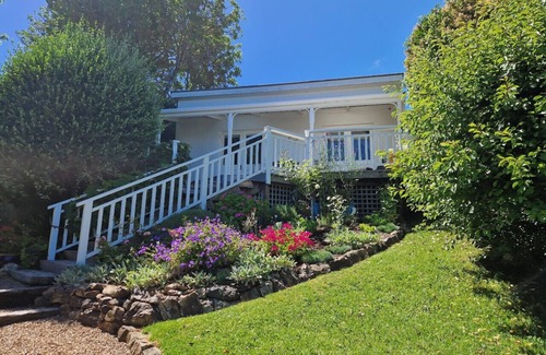 Waiheke Island Cottage | Romantic cottage recommended by NZ Herald