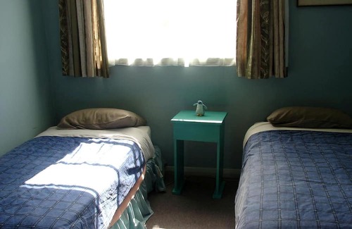 Taylorville Cabin | Room for Three in a Holiday Lodge near Greymouth, New Zealand
