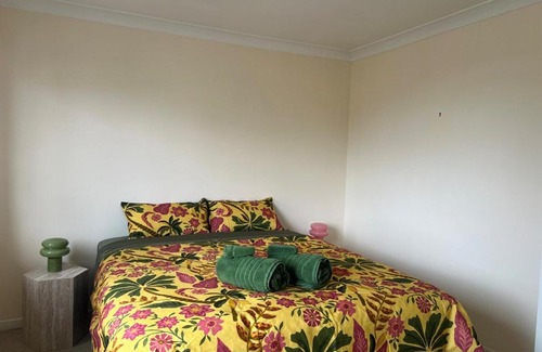 Ruakaka Apartment | Ruakaka Beachhouse with Seaview