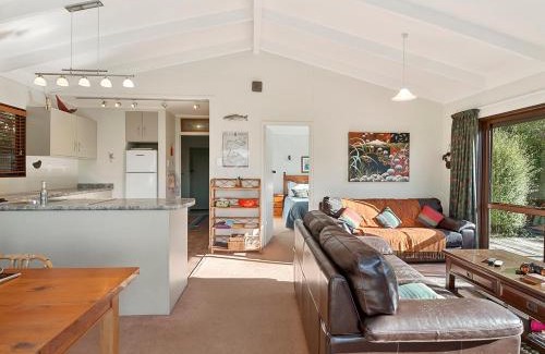 Pukawa House | Ruatotara - Pukawa Holiday Home