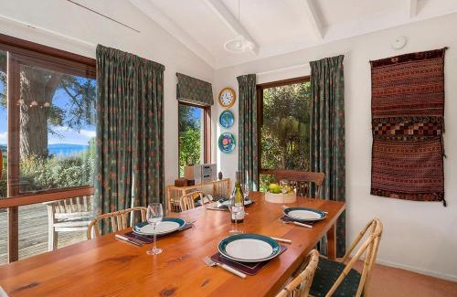 Pukawa House | Ruatotara - Pukawa Holiday Home