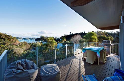 Russell House | Russell Accommodation - The Black Bach