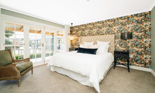 Ashhurst House | SaddleHills