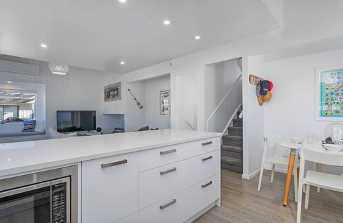 Whangamata House | Sandy Strides - Whangamata Holiday Home