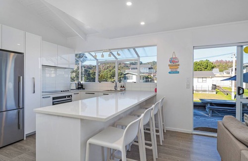 Whangamata House | Sandy Strides - Whangamata Holiday Home
