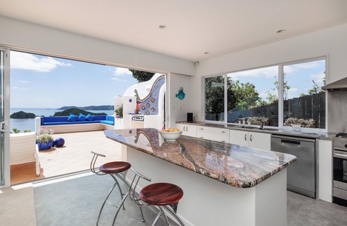 Paihia House | Seabreeze Sanctuary - Paihia Holiday Home