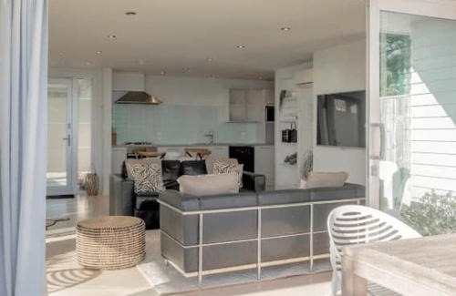 Raumati South House | Seascapes Waterfront 2